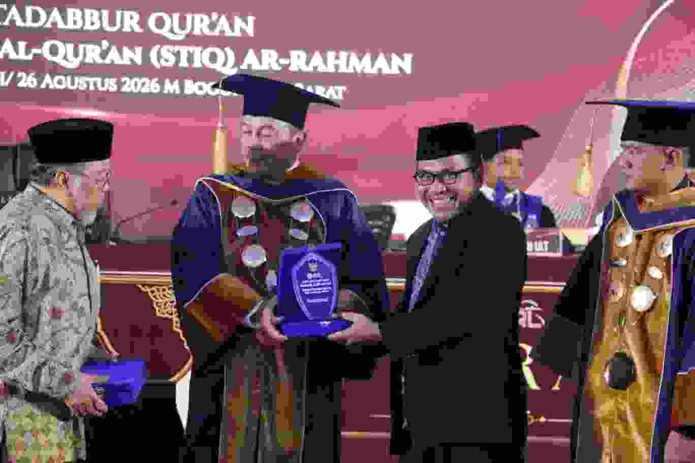 Wisuda V STIQ Ar-Rahman, Bachtiar Nasir Gagas Al-Qur’an sebagai Operating System Kehidupan